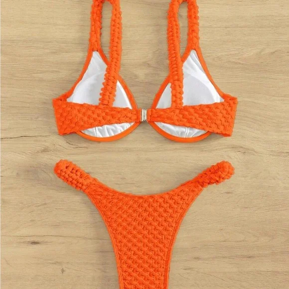 Orange bikini - Picture 2 of 2